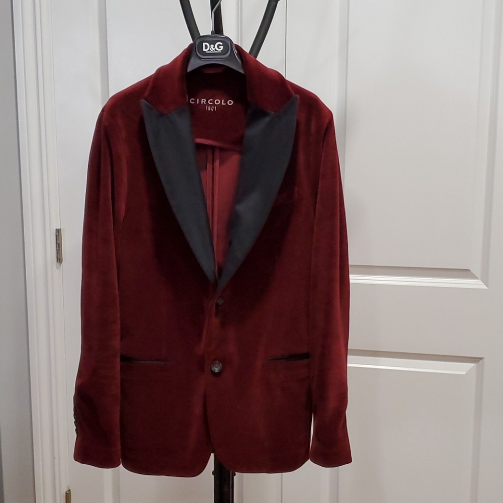 New Circolo 1901 Burgundy Velvet Blazer